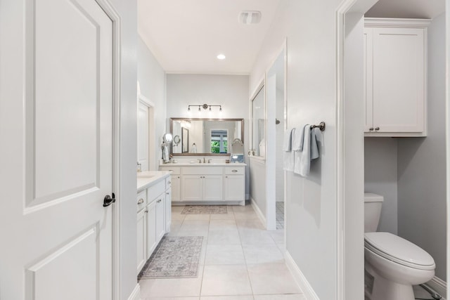 821 Mildren Ln, Fate, TX 75087 - full bath featuring vanity, toilet, tile patterned floors, baseboards, and recessed lighting