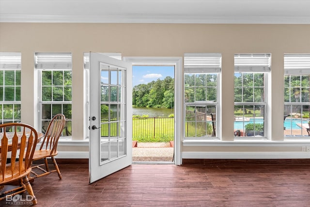 10198 Castanedo Ct, Keithville, LA 71047 - entryway with crown molding, dark wood-style flooring, a water view, and baseboards