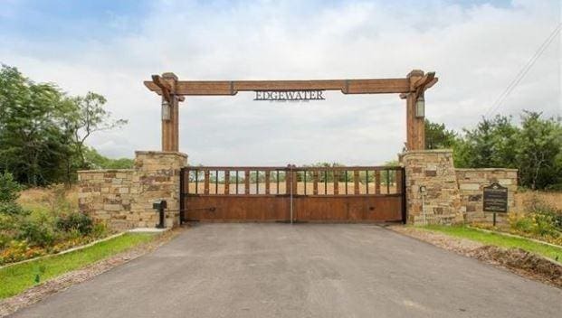 9108 W Shoreline Dr, Kemp, TX 75143