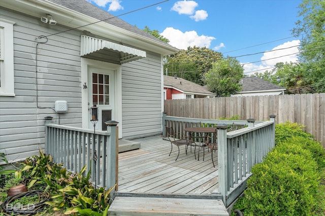 deck with fence