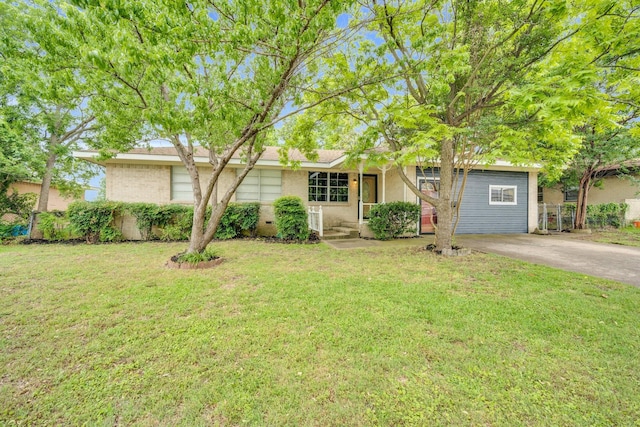 510 Allen Ave, Duncanville, TX 75137 - view of front of property with stucco siding and driveway