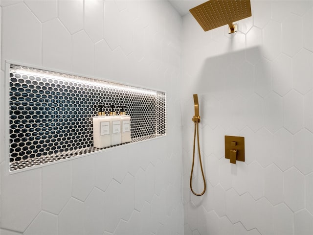 445 Melrose Dr, Richardson, TX 75080 - bathroom view of tiled shower