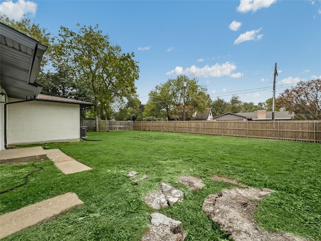 445 Melrose Dr, Richardson, TX 75080 - view of yard