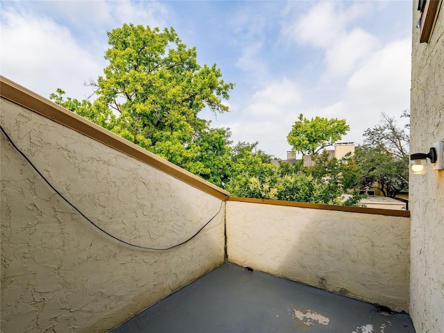 12605 Burninglog Ln, Dallas, TX 75243 - view of balcony