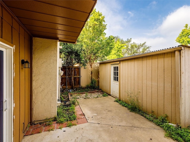 12605 Burninglog Ln, Dallas, TX 75243 - view of patio / terrace with fence