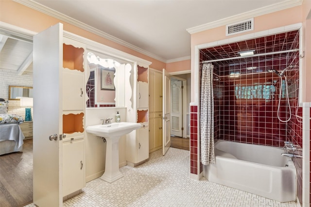 4549 Walnut Hill Ln, Dallas, TX 75229 - full bath featuring crown molding, shower / tub combo, ensuite bathroom, and baseboards
