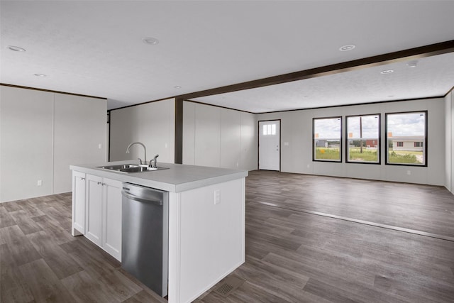 1203 Old Ida Rd, Sherman, TX 75090 - kitchen with a sink, dishwasher, open floor plan, a kitchen island with sink, and plenty of natural light