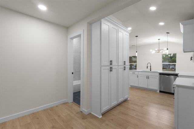 1832 Arch St, Fort Worth, TX 76105 - corridor with a sink, light wood-style flooring, recessed lighting, a chandelier, and baseboards