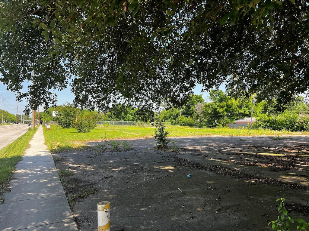 9306 Elam Rd, Dallas, TX 75217