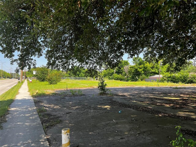 9306 Elam Rd, Dallas, TX 75217