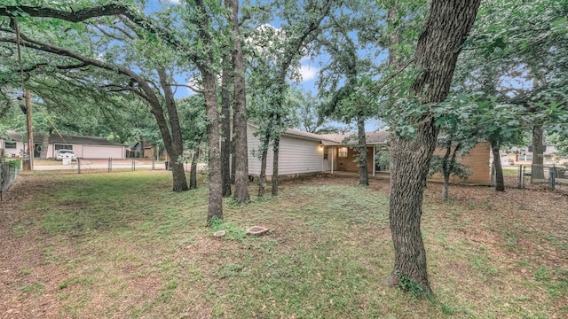 100 Oakhurst Dr, Hurst, TX 76053 - view of yard