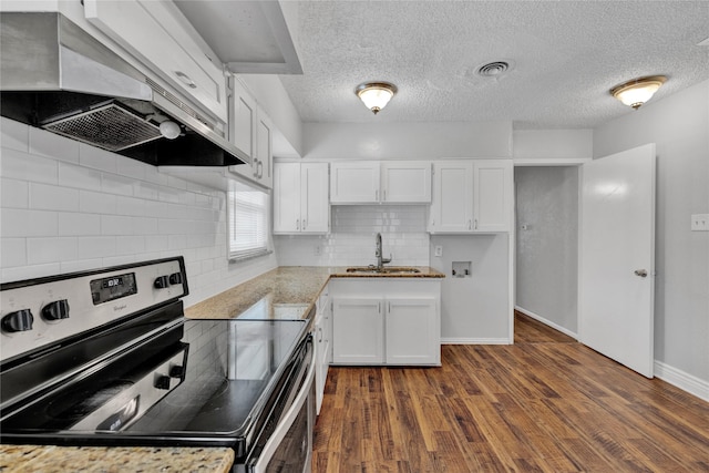 4208 Huckleberry Cir, Dallas, TX 75216 - kitchen featuring stainless steel range with electric stovetop, custom exhaust hood, a sink, backsplash, and dark wood-style floors