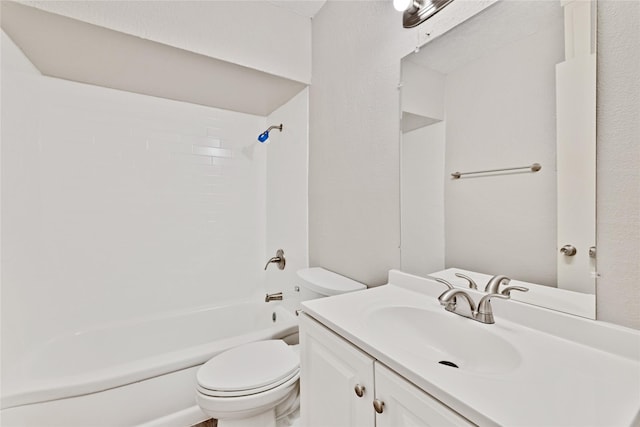 4208 Huckleberry Cir, Dallas, TX 75216 - bathroom with toilet, vanity, and bathtub / shower combination