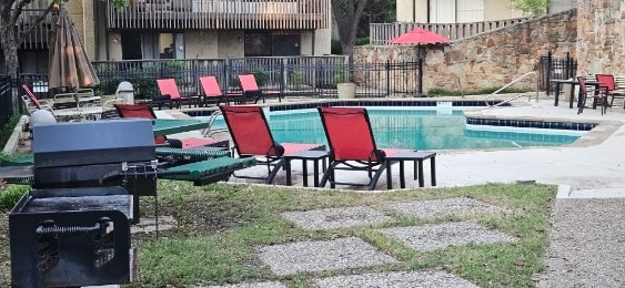 4559 N O Connor Rd Unit 2289, Irving, TX 75062 - community pool with a patio