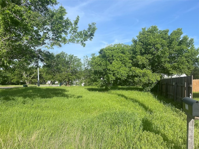 202 Strong St, Bowie, TX 76230