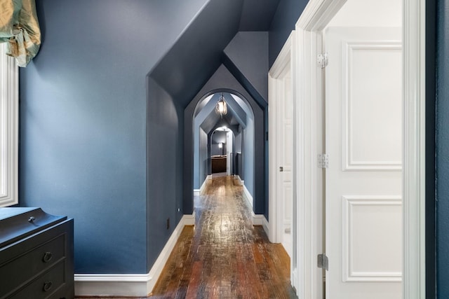 2306 Autumn Run Ct, Cedar Hill, TX 75104 - hall with dark wood-style floors, arched walkways, and baseboards