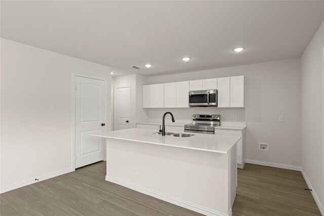 122 Doma Ave, Greenville, TX 75402 - carpeted bedroom featuring baseboards