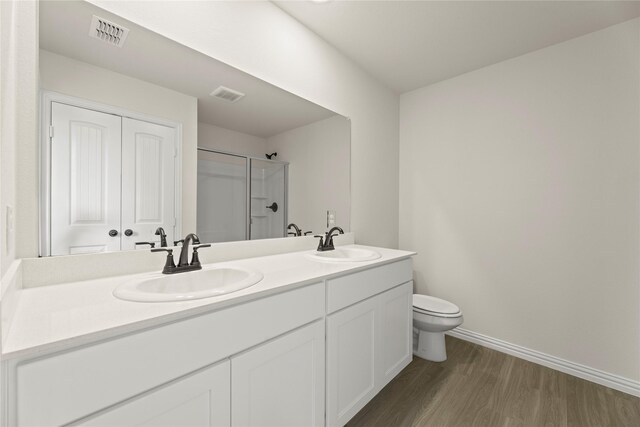 122 Doma Ave, Greenville, TX 75402 - washroom with independent washer and dryer and baseboards