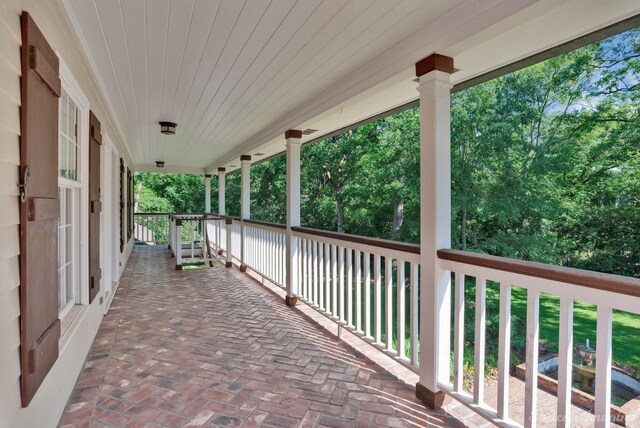 6706 Querbes Dr, Shreveport, LA 71106 - view of porch