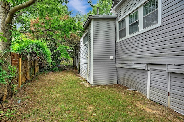 225 N Binkley St, Sherman, TX 75092 - view of side of home