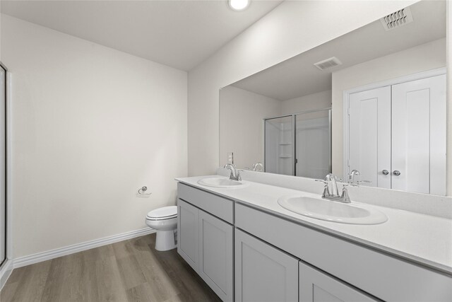 120 Doma Ave, Greenville, TX 75402 - bathroom with vanity and shower / tub combo