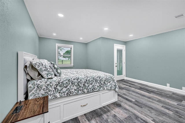 912 Kiowa Dr W, Lake Kiowa, TX 76240 - bedroom featuring dark wood-type flooring, baseboards, and recessed lighting