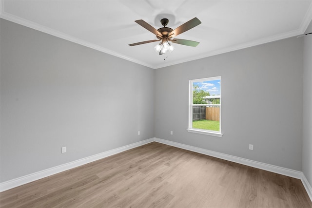 313 Crye Cir, Robinson, TX 76706 - spare room with light wood-type flooring, baseboards, crown molding, and ceiling fan