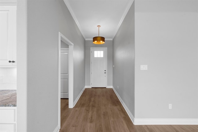 313 Crye Cir, Robinson, TX 76706 - entrance foyer featuring ornamental molding, wood finished floors, and baseboards