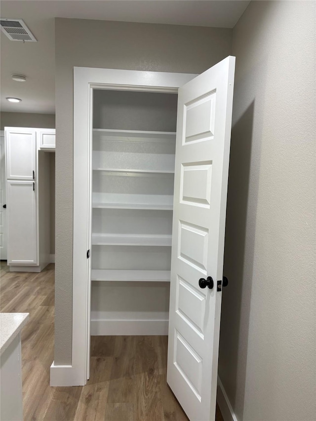 3214 51st St, Dallas, TX 75216 - view of closet