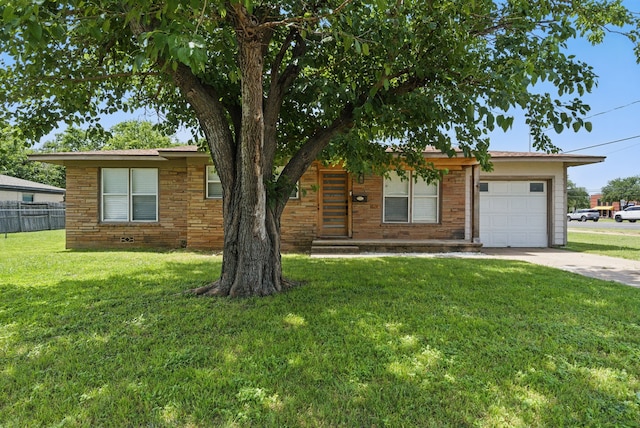 613 Crestview Dr, Granbury, TX 76048 - single story home with a garage and concrete driveway