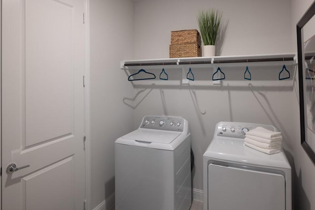 410 Holly Rd, Oak Point, TX 75068 - laundry area featuring washing machine and clothes dryer