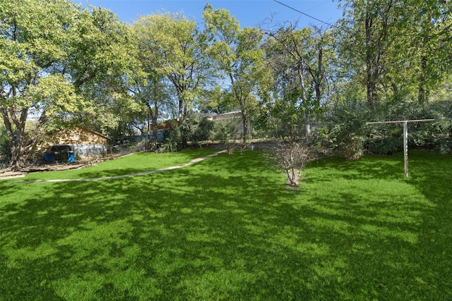 3109 S Wesleyan Dr, Fort Worth, TX 76105 - view of grassy yard