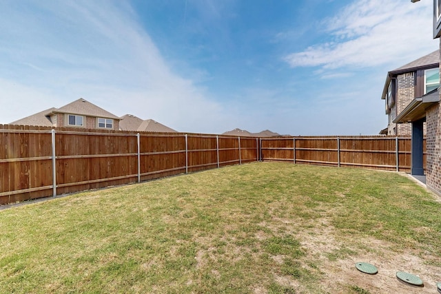 3817 Myrtle Way, Kaufman, TX 75142 - view of yard