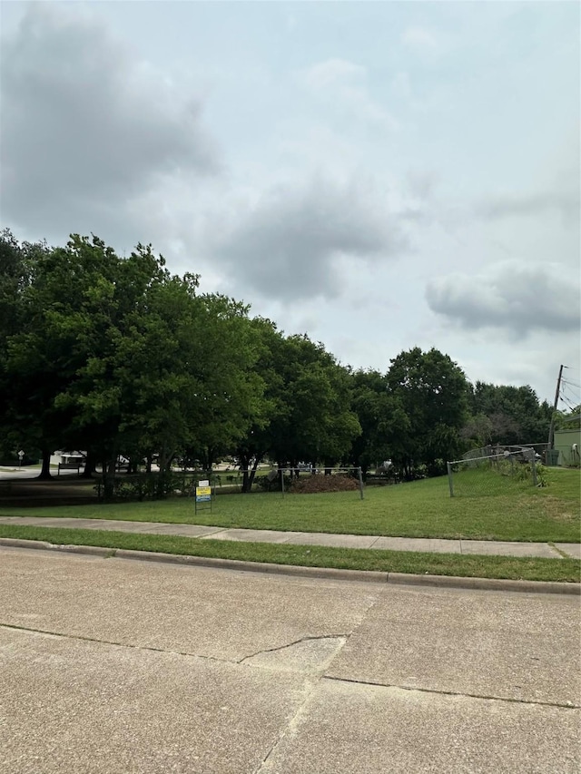501 Henderson Cir, Garland, TX 75040