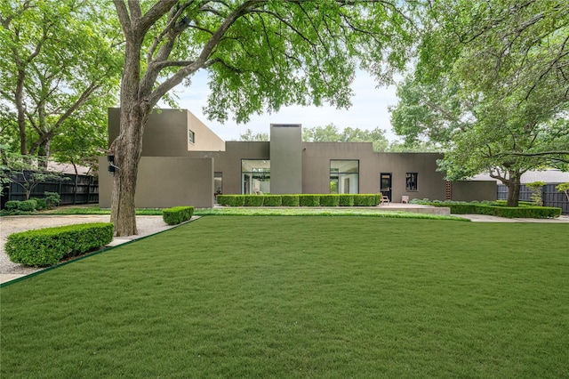 view of front of house with stucco siding