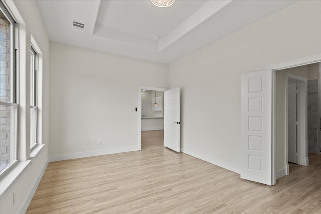 3725 Creek View Dr, Mckinney, TX 75071 - spacious closet featuring light wood-style flooring