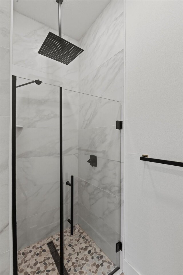 3725 Creek View Dr, Mckinney, TX 75071 - full bathroom featuring a stall shower