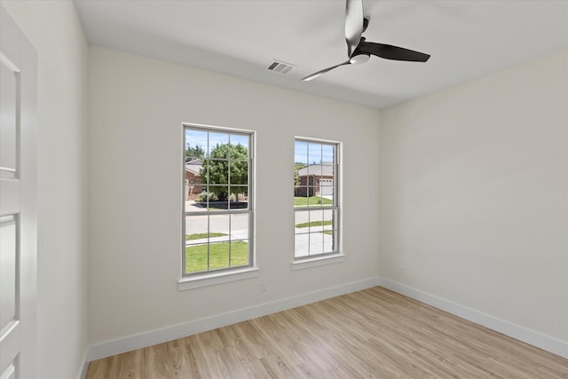 3725 Creek View Dr, Mckinney, TX 75071 - unfurnished bedroom featuring light wood-style floors, baseboards, a closet, and ceiling fan