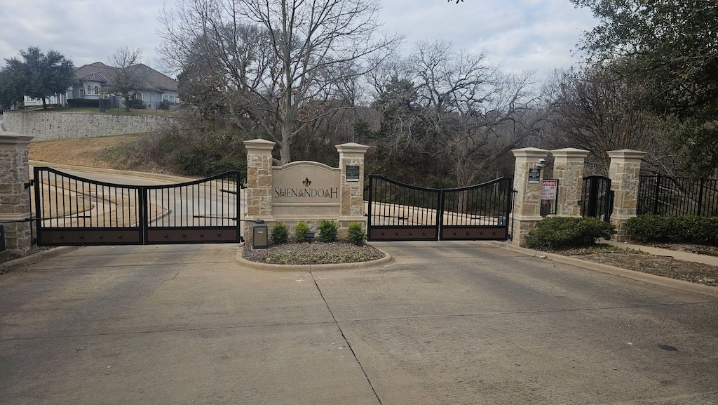 925 Belclaire Cir, Cedar Hill, TX 75104