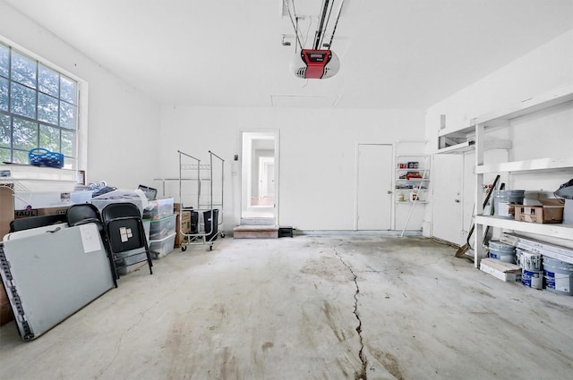506 Melody Ln, Gainesville, TX 76240 - garage with a garage door opener