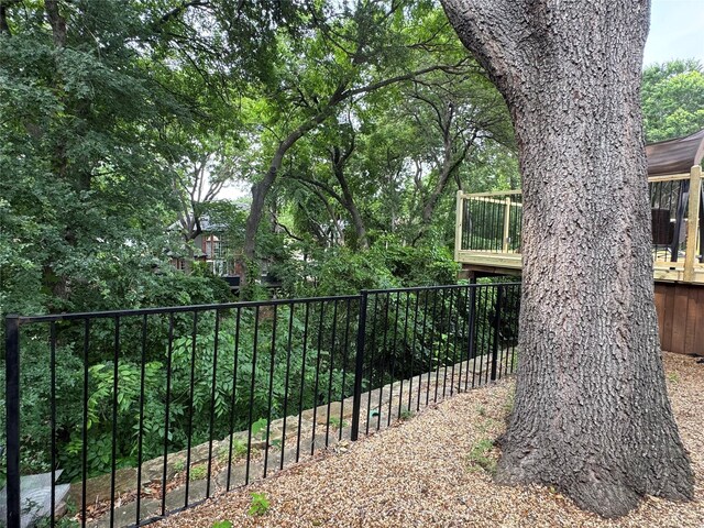 135 Freedom Ct, Rockwall, TX 75032 - view of yard