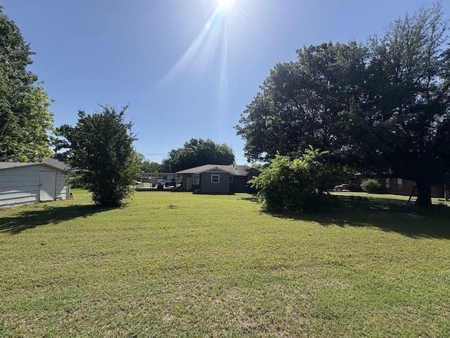 1103 Albert Broadfoot St, Bonham, TX 75418 - view of grassy yard