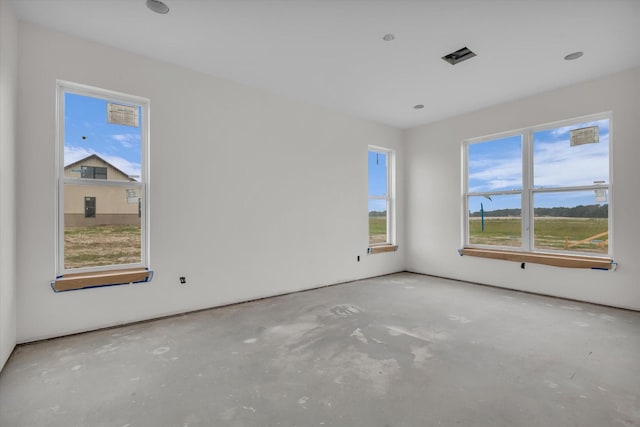 132 S Baese Rd, Elm Mott, TX 76640 - empty room with concrete floors