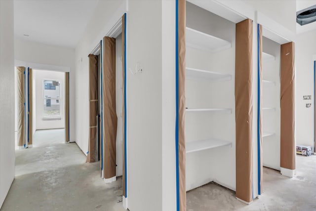 132 S Baese Rd, Elm Mott, TX 76640 - hallway with concrete floors