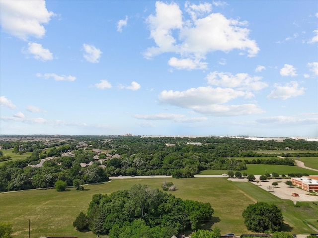 699 W Wintergreen Rd, Desoto, TX 75115