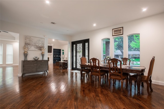 509 Farine Dr, Irving, TX 75062 - dining area featuring dark wood finished floors, recessed lighting, and baseboards