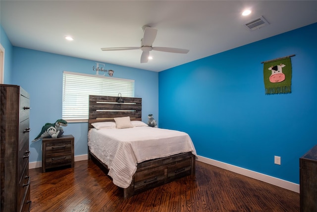 509 Farine Dr, Irving, TX 75062 - bedroom with wood finished floors, ceiling fan, baseboards, and recessed lighting