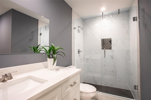 509 Farine Dr, Irving, TX 75062 - full bath featuring a shower stall, toilet, and vanity