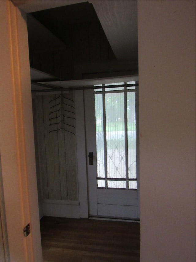 101 E Murray St, Denison, TX 75021 - entryway featuring wood finished floors
