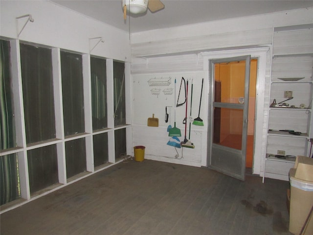 101 E Murray St, Denison, TX 75021 - unfurnished room with wood finished floors and ceiling fan